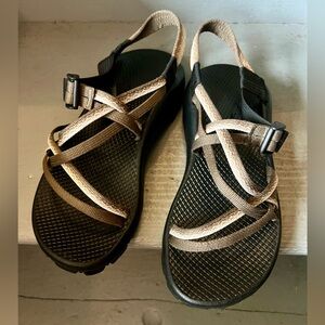 Chaco Women's ZX/1 Classic
Casual Sandals Dark Fade Size 8 Strappy Vibram Soles